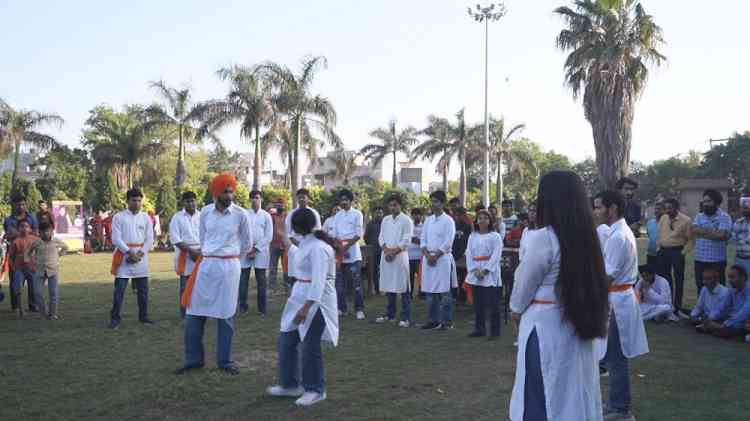 Lok Sabha polls: 'Nukkad Natak' and 'Malwai Giddha' organised for encouraging residents to vote