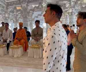 Akshay, Tiger pray at Abu Dabi BAPS Hindu Mandir before 'Bade Miyan Chote Miyan' release