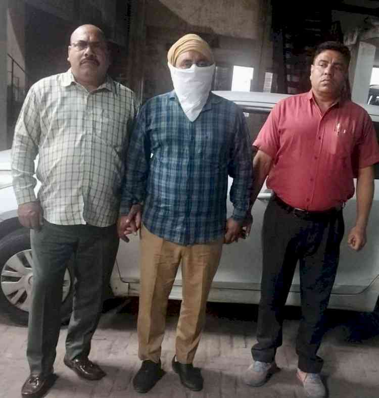 VB arrests Head Constable for taking Rs 1,15,000 bribe 