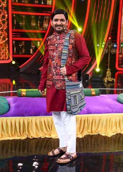 Paritosh Tripathi turns host: Gives a little sneak peek of his much-loved character - ‘TRP Mama’ on ‘Madness Machayenge – India Ko Hasayenge’