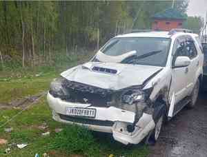 J&K: Woman killed, seven injured in Pulwama road accident 