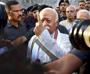 RSS chief Mohan Bhagwat votes in Nagpur, urges everyone to exercise their 'right and duty'