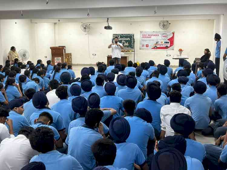 108 Ambulance Conducts First Responder Program at Amritsar Public School