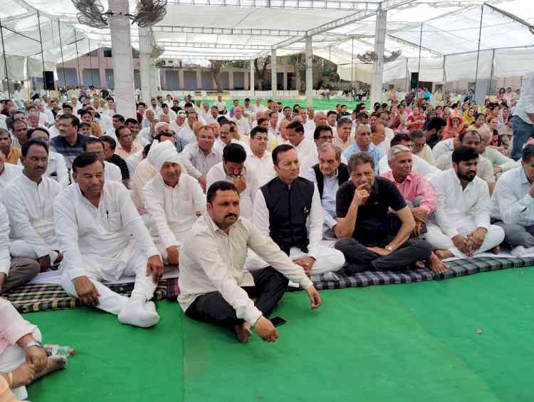 हरिसिंह सैनी को अंतिम श्रद्धांजलि