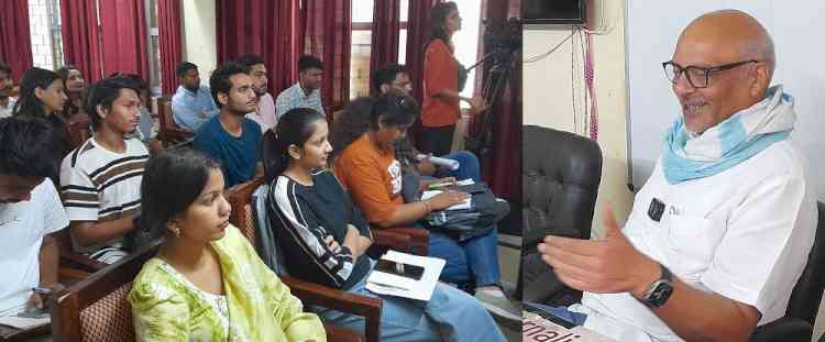 Future of journalism lies in visual storytelling: Nidhish Tyagi  