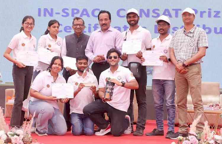 LPU Engineering Students adjudged as Top Future Space Innovators by ISRO in National Competition
