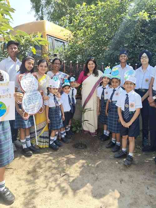 Sanskriti KMV School instills environmental consciousness among students on World Earth Day