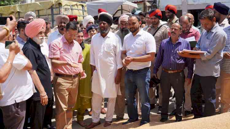 Chief Secretary Anurag Verma visits Grain Market Khanna, takes stock of wheat procurement