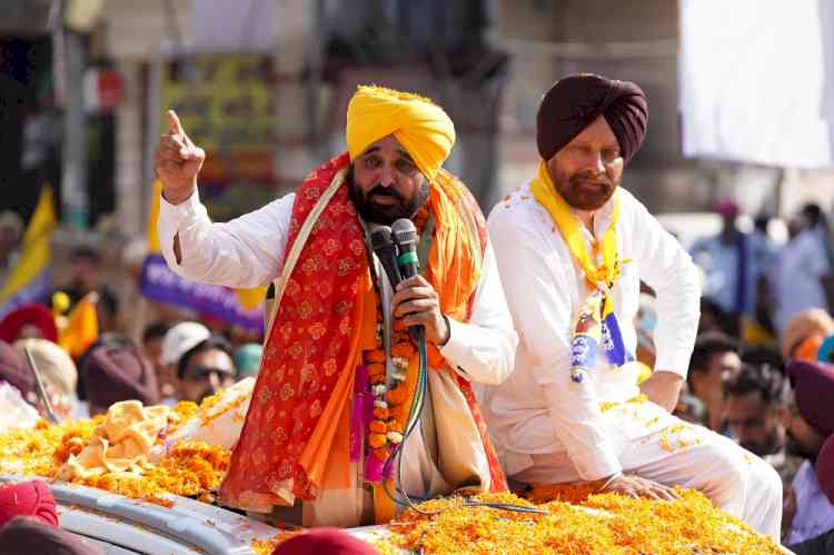 Huge turnout in Bhagwant Mann’s road show for AAP candidate Jagdeep Singh Kaka Brar in Ferozepur speaks for itself