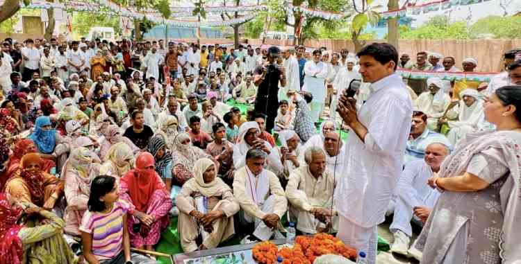 Hooda woos voters in Jhajjar Vidhan Sabha constituency 