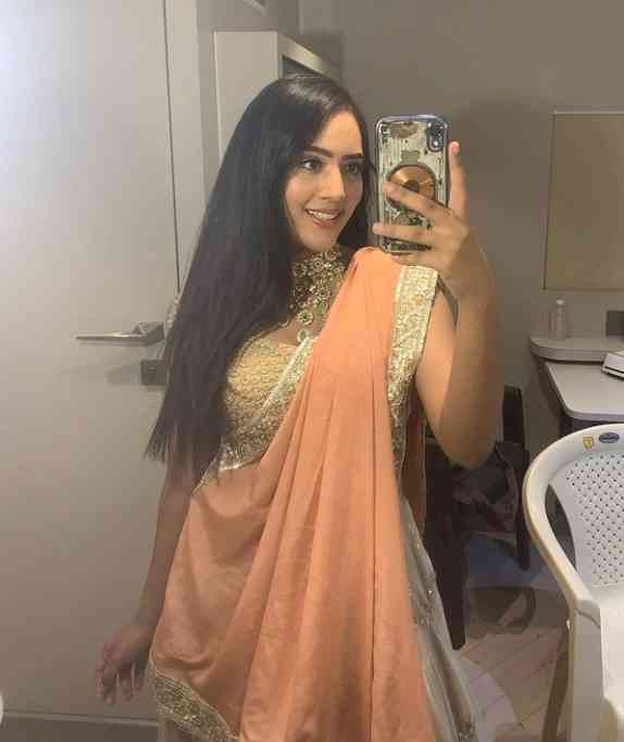 Zee Punjabi Star Isha Kaloya, aka Heer, Radiates Passion for Dance on World Dance Day