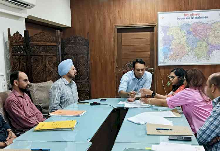 Secretary Priyank Bharti reviews wheat procurement 