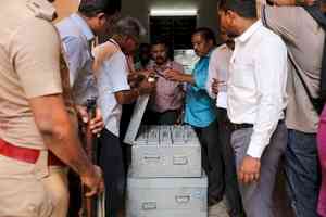 Action against 70 officials for skipping election training in Lucknow