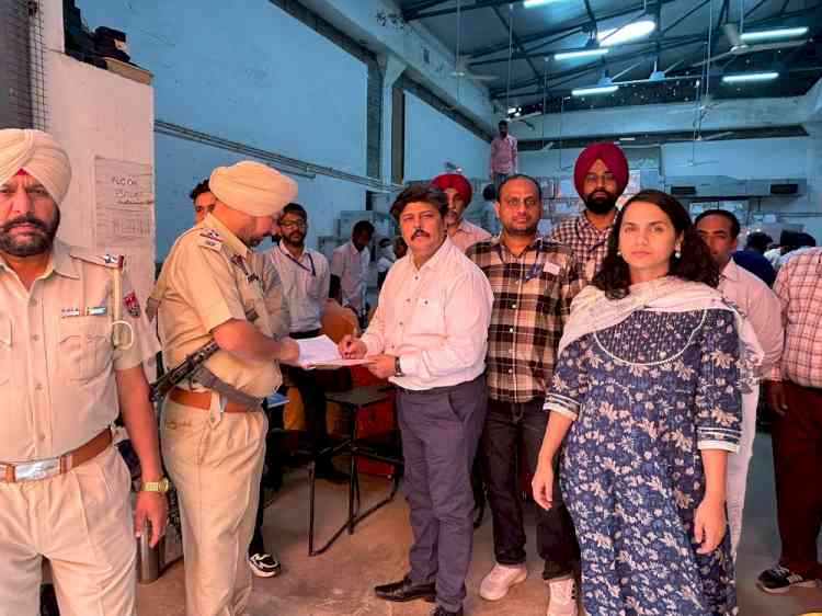 DEO Sakshi Sawhney takes stock of EVMs/VVPATs segregation