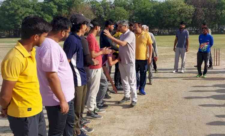 गुजवि में अंतर विभागीय क्रिकेट प्रतियोगिता आयोजित