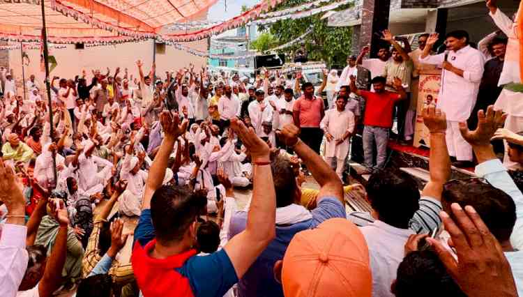 Deepender Hooda campaigns in villages of Kosli Vidhan Sabha
