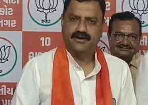 Ahead of LS polls in Gujarat, 200 Congress members join BJP 
