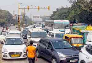 Challans surge by 67 pc in Delhi for driving against traffic flow
