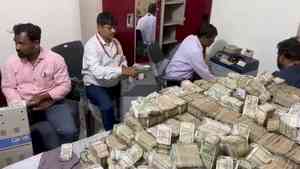 ED seizes over Rs 35 cr, arrests Jharkhand Minister's personal secretary & servant