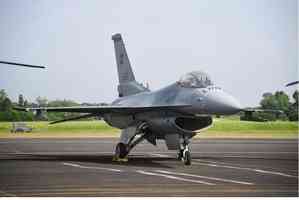 Singapore's F-16 jet crashes at air base