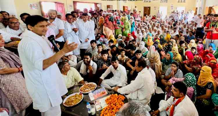 Deepender Hooda campaigned in villages of Jhajjar constituency