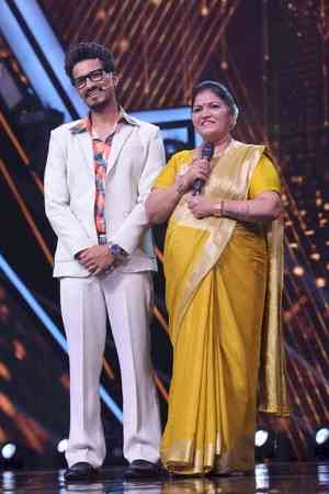 Haarsh Limbachiyaa gets emotional as his 'true warrior' mom appears on 'Superstar Singer 3'