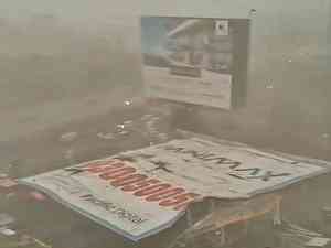 Mumbai dust-storm tragedy: 8 killed, 63 hurt as hoarding, vertical steel parking lot crash (Roundup)