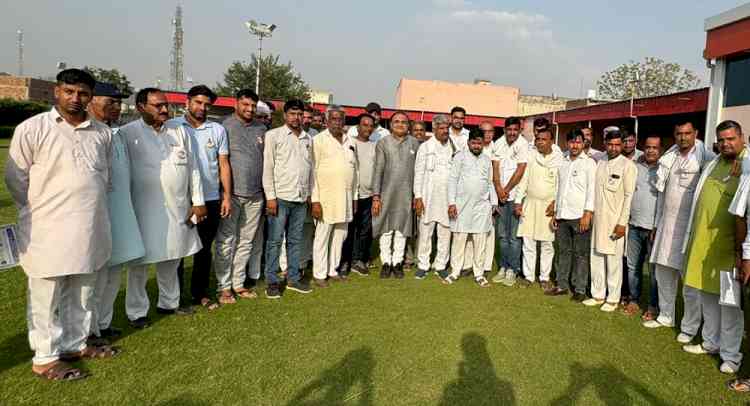 नाहड़ खंड के सरपंचों ने किया दीपेंद्र हुड्डा का समर्थन