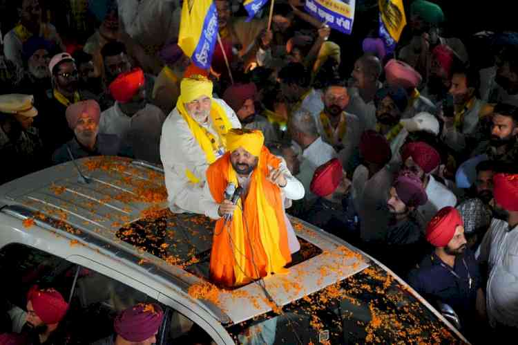 CM Bhagwant Mann campaigned for Ludhiana candidate Ashok Parashar Pappi in Jodhan, said the people are ready to give the AAP another historic mandate