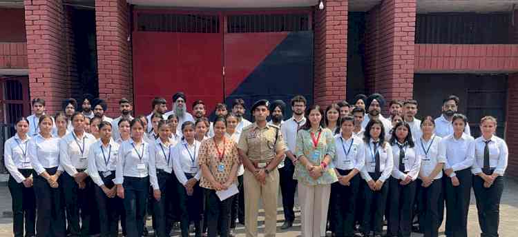 School of Law, CT University organizes visit to Central Jail 