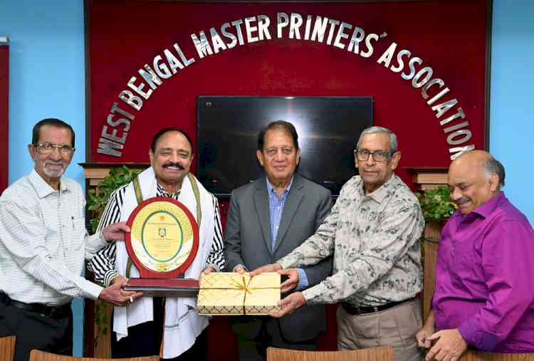 WBMPA felicitates Kamal Chopra