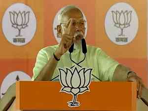 PM Modi slams Uddhav Thackeray for 'betraying Balasaheb & sacrifices of Shiv Sainiks' in Mumbai rally