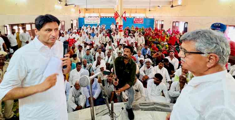 Deepender Hooda campaigned in Rohtak city with local MLA BB Batra