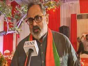 Union Minister's dig at Wayanad MP and 'U-turn politician' at Veterans with NaMo event