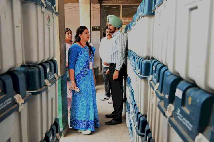 General Observer inspects process to prepare EVMs for polling day (June 1); directs officials to ensure videography of entire process 