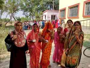 Brisk voting in Bihar's eight LS seats 