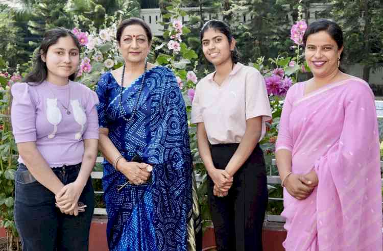 KMV Principal Prof. Atima Sharma Dwivedi felicitate Aastha and Palak on clearing GATE, IIT JAM Exam 2024