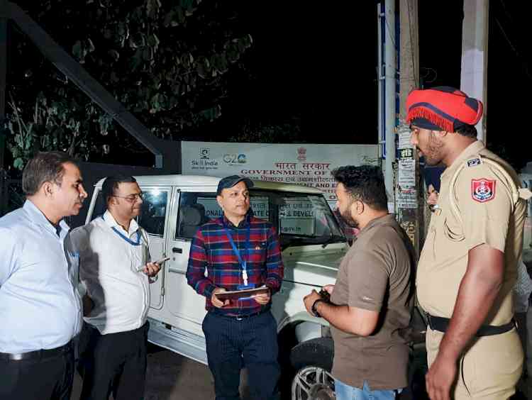 Expenditure observer inspects nakas by SSTs during night hours
