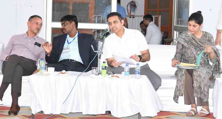 सामान्य पर्यवेक्षक, रिटर्निंग अधिकारी व सभी 9 एआरओ की मौजूदगी में रोहतक संसदीय निर्वाचन क्षेत्र की स्क्रूटनी प्रक्रिया संपन्न
