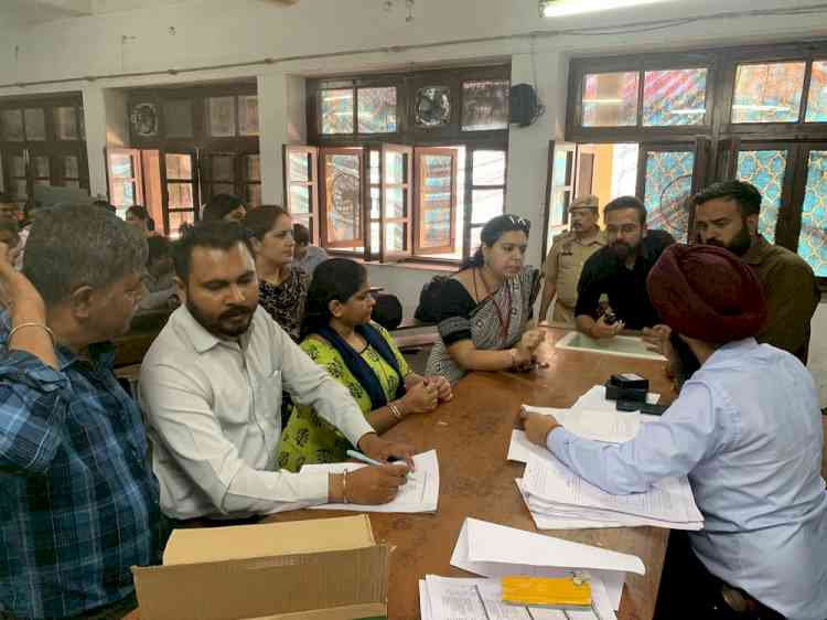 General Observer Divya Mittal takes stock dispatch of polling parties