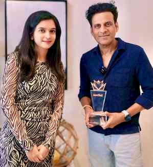 Manoj Bajpayee graciously accepts Movified Best Actor Award for ‘Sirf Ek Bandaa Kaafi Hai’