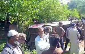 Two dead, 18 injured in J&K bus accident