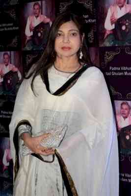 What's this 'rare sensory hearing loss' that singer Alka Yagnik was diagnosed with?