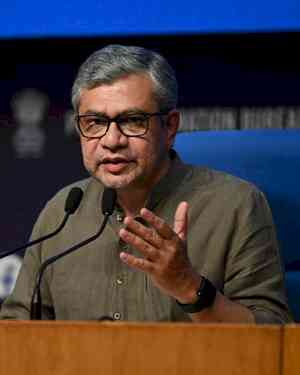 Mobile phone exports: India gains with PLI scheme as China & Vietnam falter