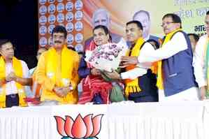 Nitin Gadkari gives ‘mantra’ to Goa CM for 2027 victory