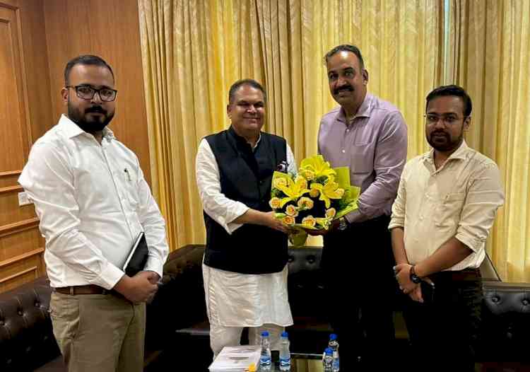 MP Arora discusses burning issues of city with MC & CA GLADA Sandeep Rishi 