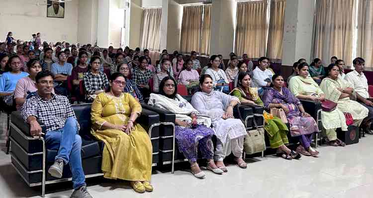 वीर सैनिकों के बलिदान के कारण ही आज हम खुली हवा में सांस ले रहेः ले. कर्नल अनिल