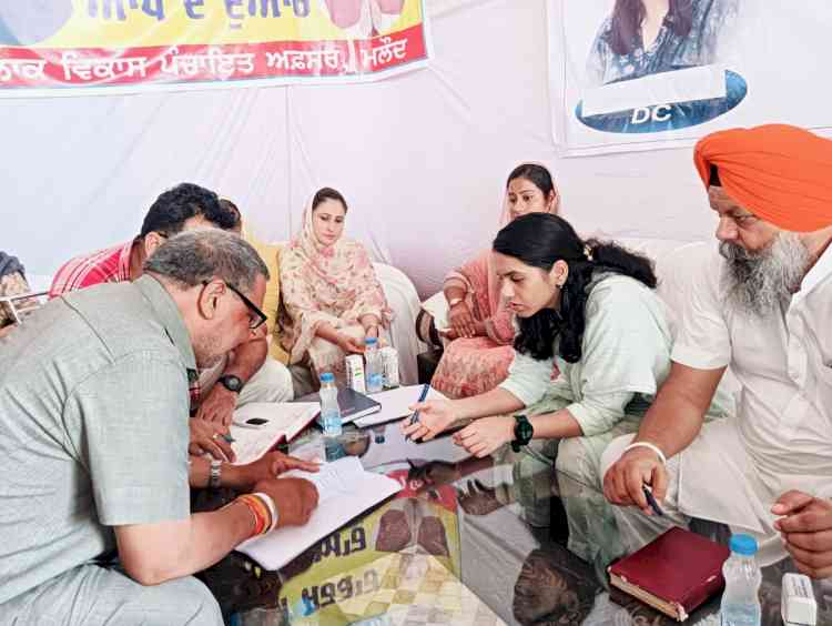 MLA Giaspura and DC redress grievances of public in Sarkar Tuhade Dwar camp