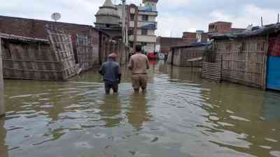 Water flows above danger mark in many Bihar rivers; rain continues unabated in 17 districts 