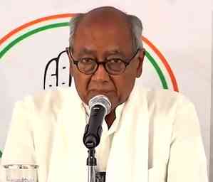 Digvijaya Singh urges Centre to increase price of soybean crop  